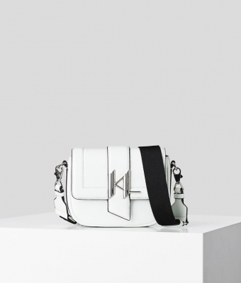 BOLSO DE HOMBRO PEQUEÑO K/SADDLE PATENTADO blanco